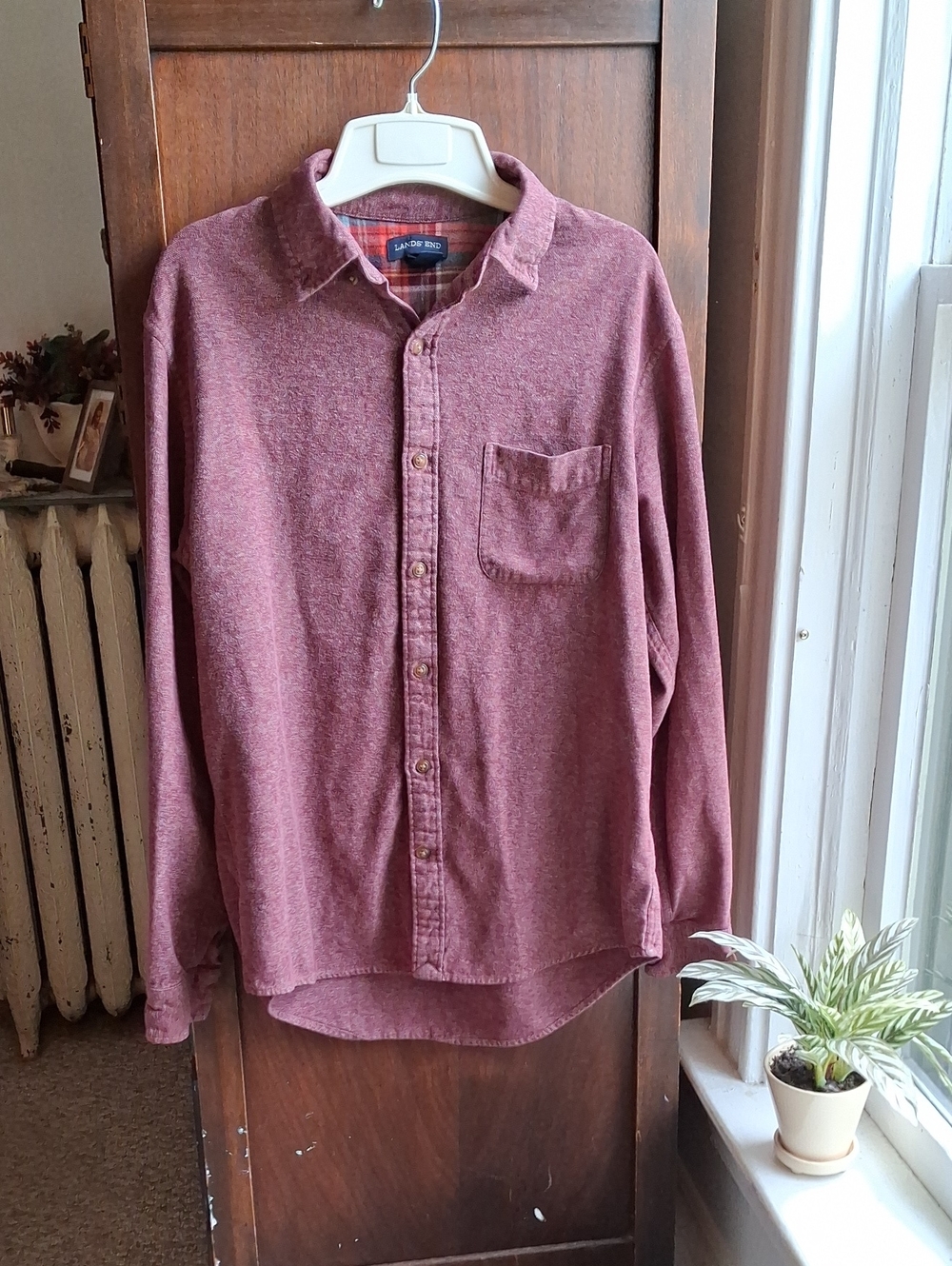 Land's End  Men's Med  Button-Down Shirt Cotton Burgundy